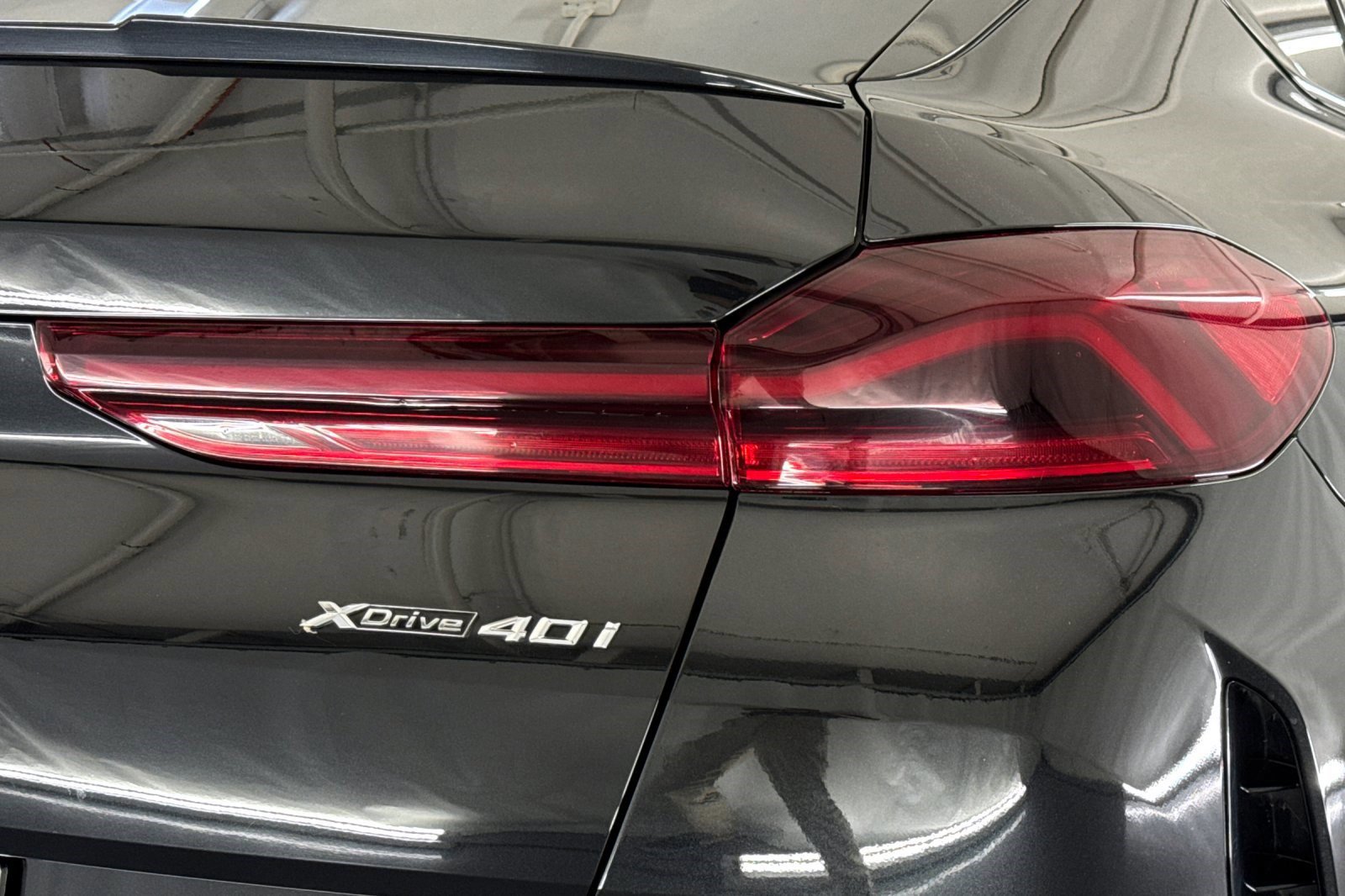 Used 2023 BMW X6 xDrive40i w/ M Sport Package AWD/4WD image 12