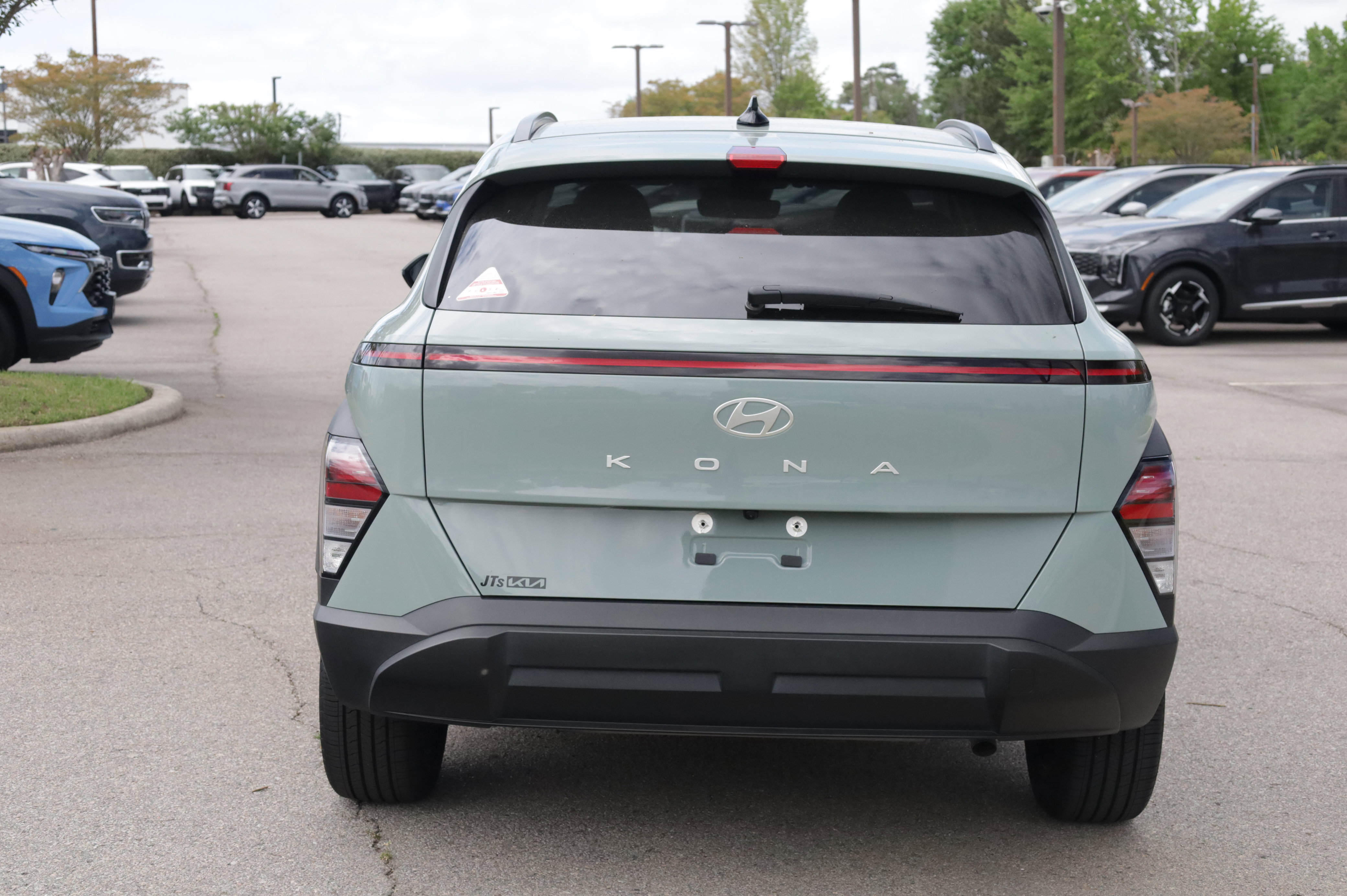 Used 2024 Hyundai Kona SEL w/ Convenience Package image 4