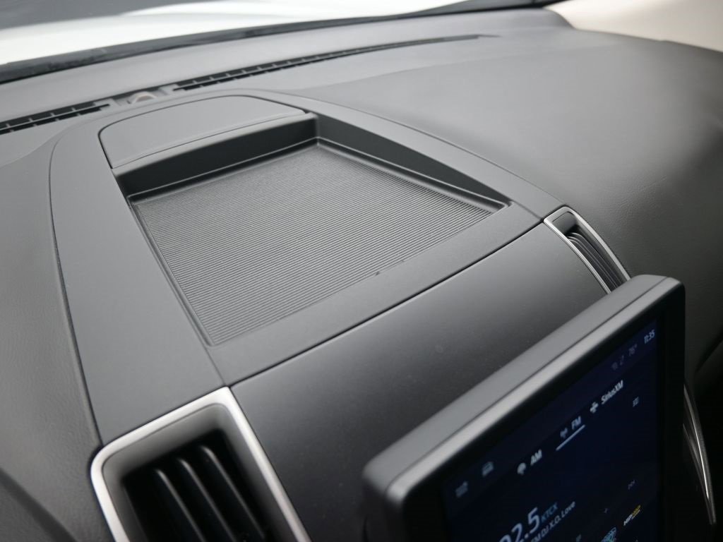 Used 2024 Ford Edge SE image 6