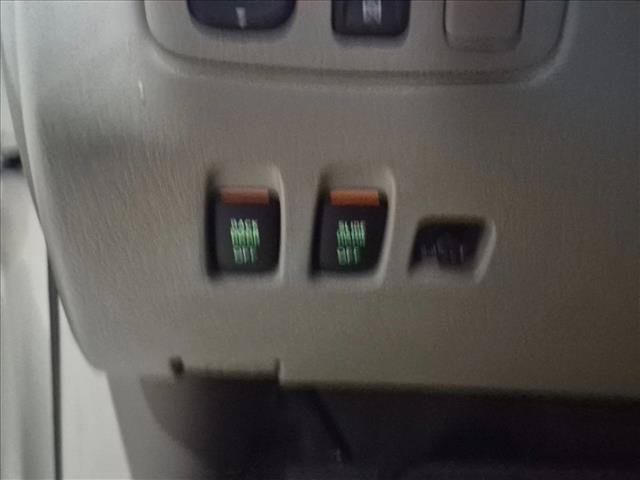 Used 2008 Toyota Sienna XLE Limited FWD image 11
