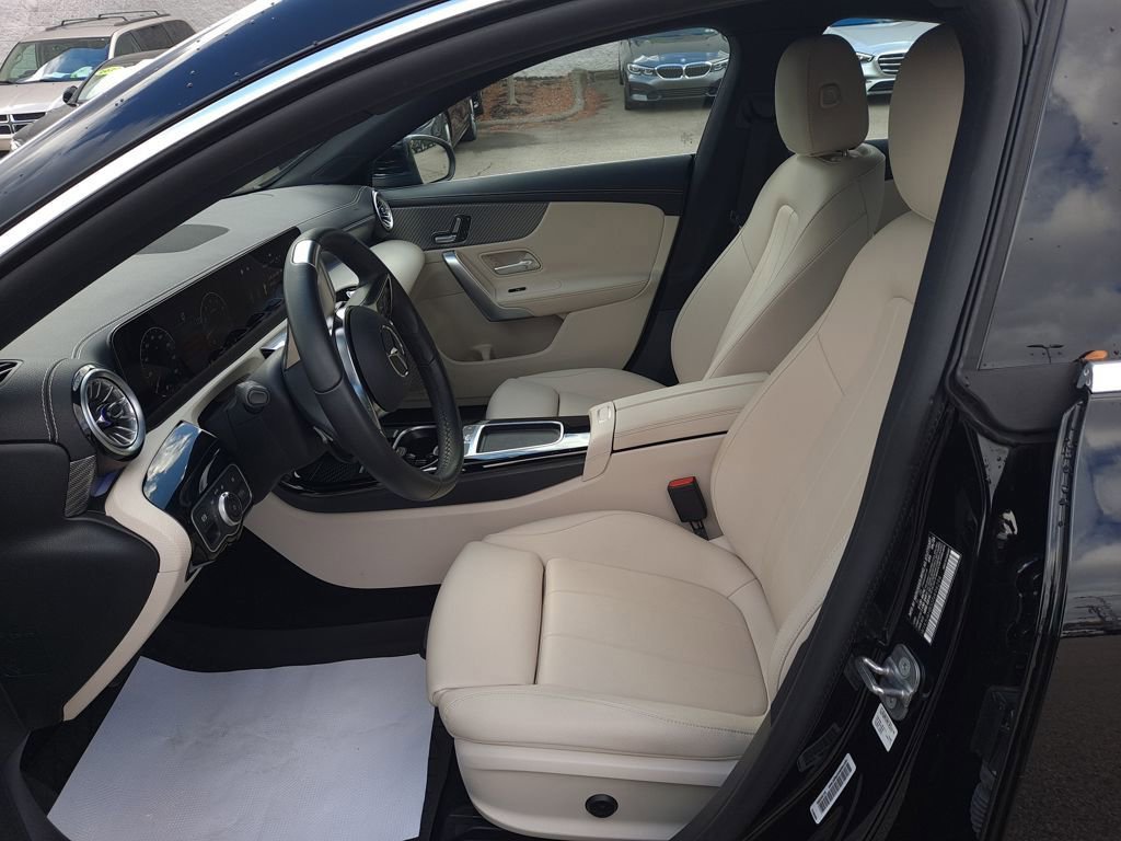 Certified 2025 Mercedes-Benz CLA 250 4MATIC image 10