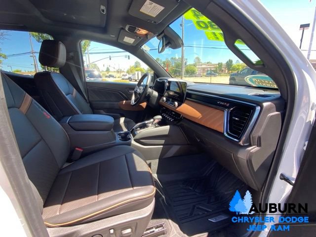 Used 2023 GMC Canyon AT4 w/ AT4 Premium Package AWD/4WD image 12