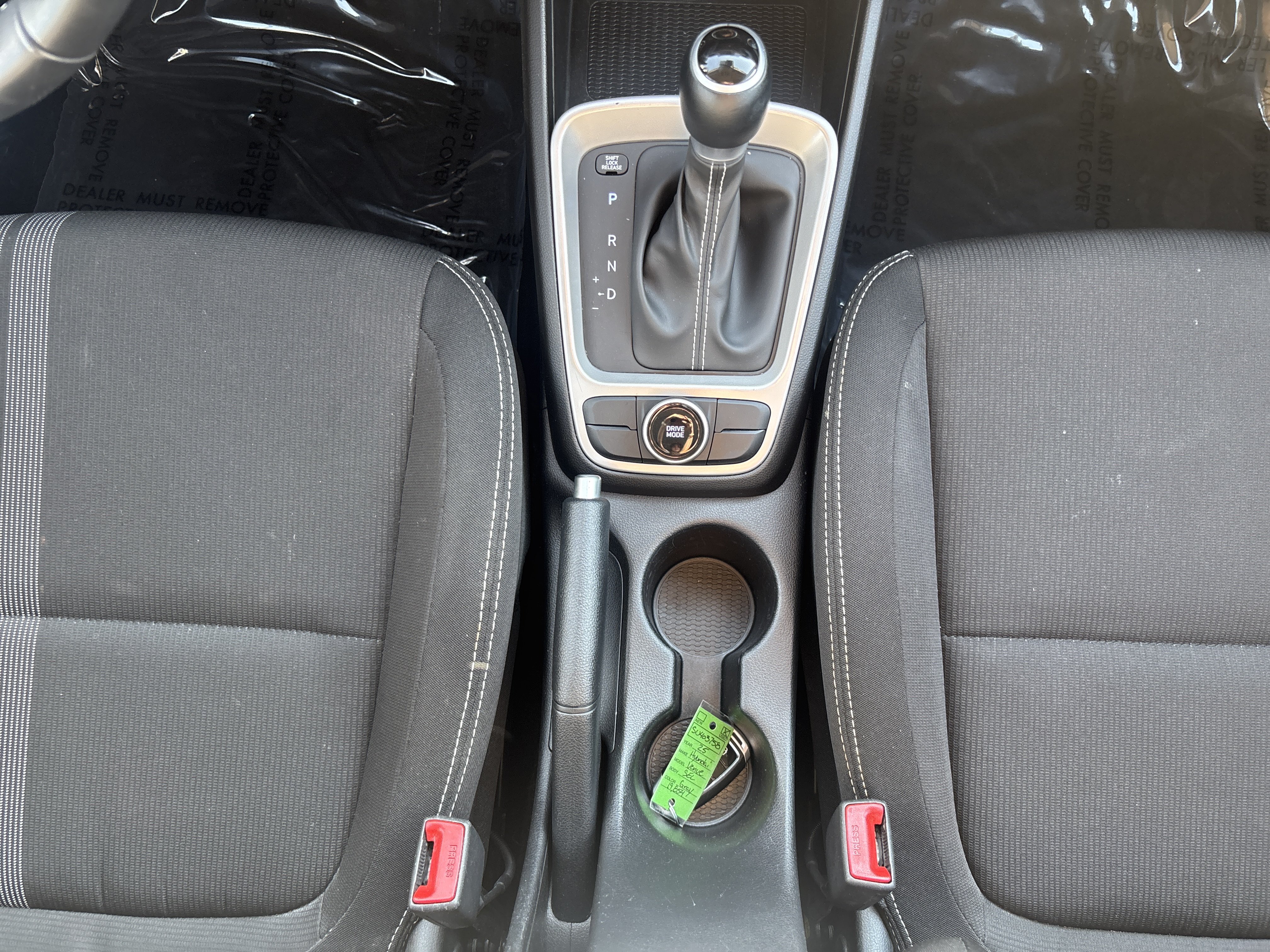 Used 2025 Hyundai Venue SEL FWD image 11
