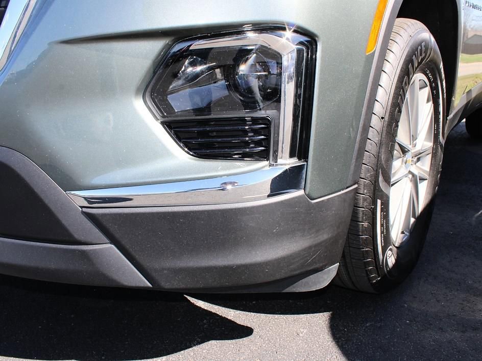 Used 2023 Chevrolet Traverse LT image 41