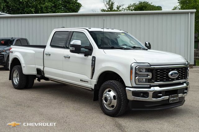 Used 2023 Ford F350 Lariat w/ Lariat Ultimate Package AWD/4WD image 3