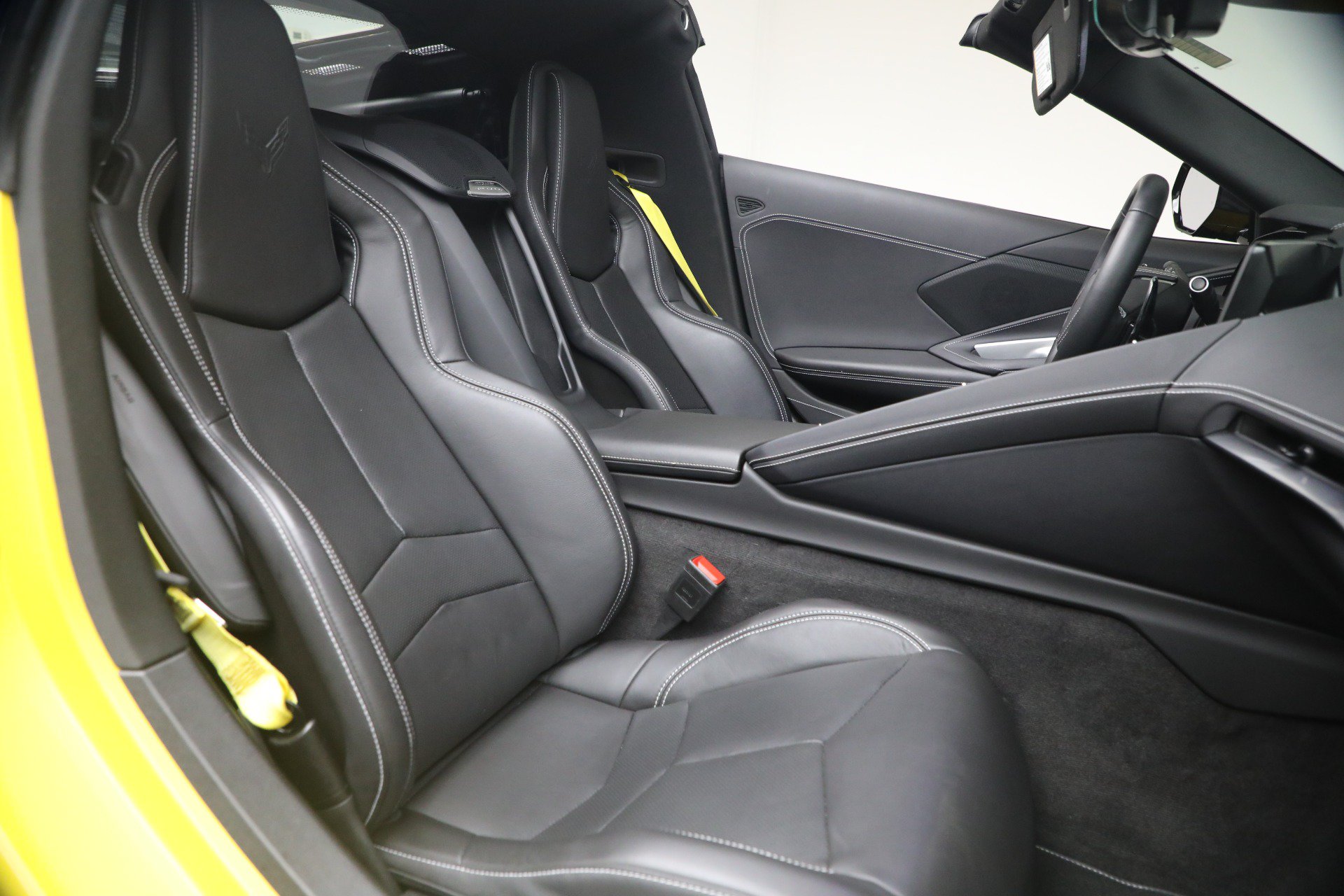 Used 2025 Chevrolet Corvette Stingray Coupe w/ Battery Protection Package RWD image 18