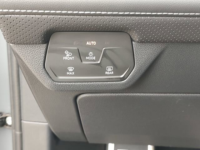 Used 2025 Volkswagen Atlas Cross Sport SEL R-Line AWD/4WD image 23