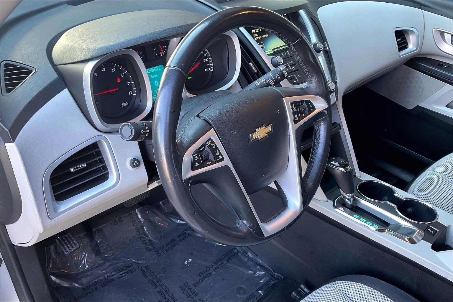 Used 2017 Chevrolet Equinox LT w/ Driver Confidence Package II image 14