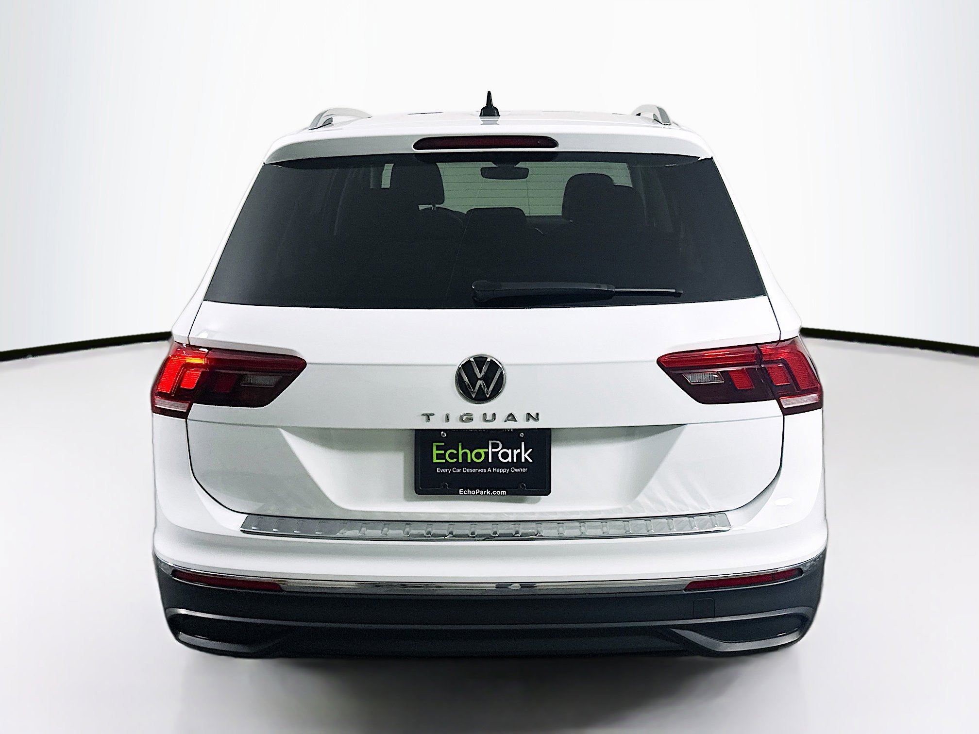Used 2024 Volkswagen Tiguan Wolfsburg Edition image 7
