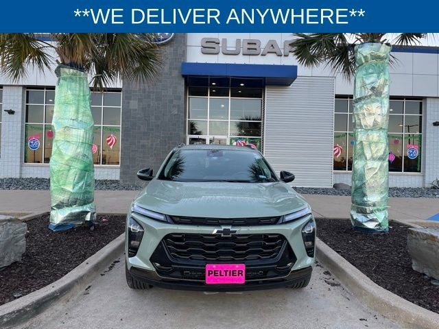 Used 2025 Chevrolet Trax ACTIV w/ Sunroof Package image 2