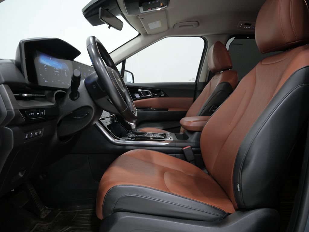 Used 2023 Kia Carnival SX FWD image 12