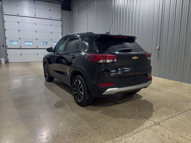 Used 2024 Chevrolet TrailBlazer LT w/ Driver Confidence Package image 3