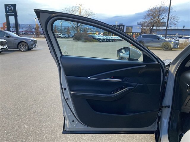Certified 2025 MAZDA CX-30 AWD 2.5 S w/ Preferred Package image 11