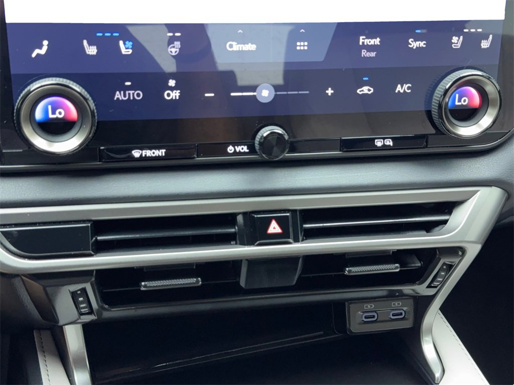 Used 2024 Lexus RX 350 Premium w/ Accessory Package (Z1) image 28