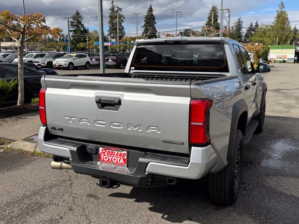 Certified 2025 Toyota Tacoma TRD Off-Road AWD/4WD image 7