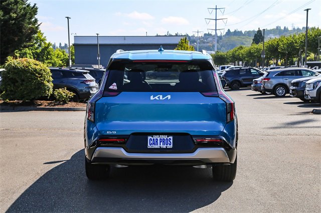 New 2026 Kia EV9 Land image 8