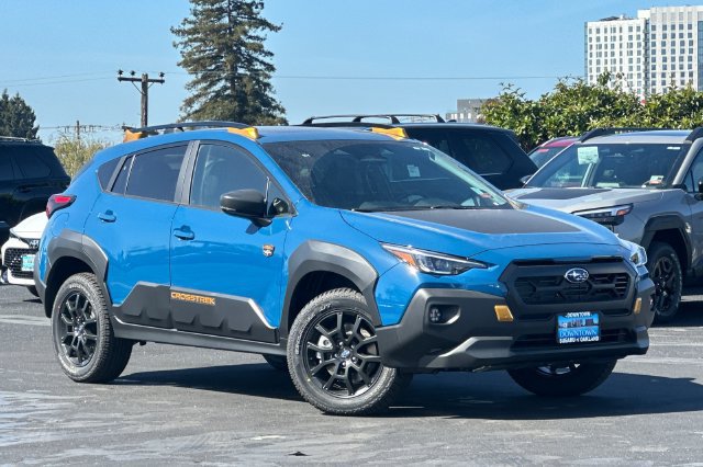 Used 2026 Subaru Crosstrek 2.5i Wilderness w/ Crosstrek Mirror Package AWD/4WD image 2