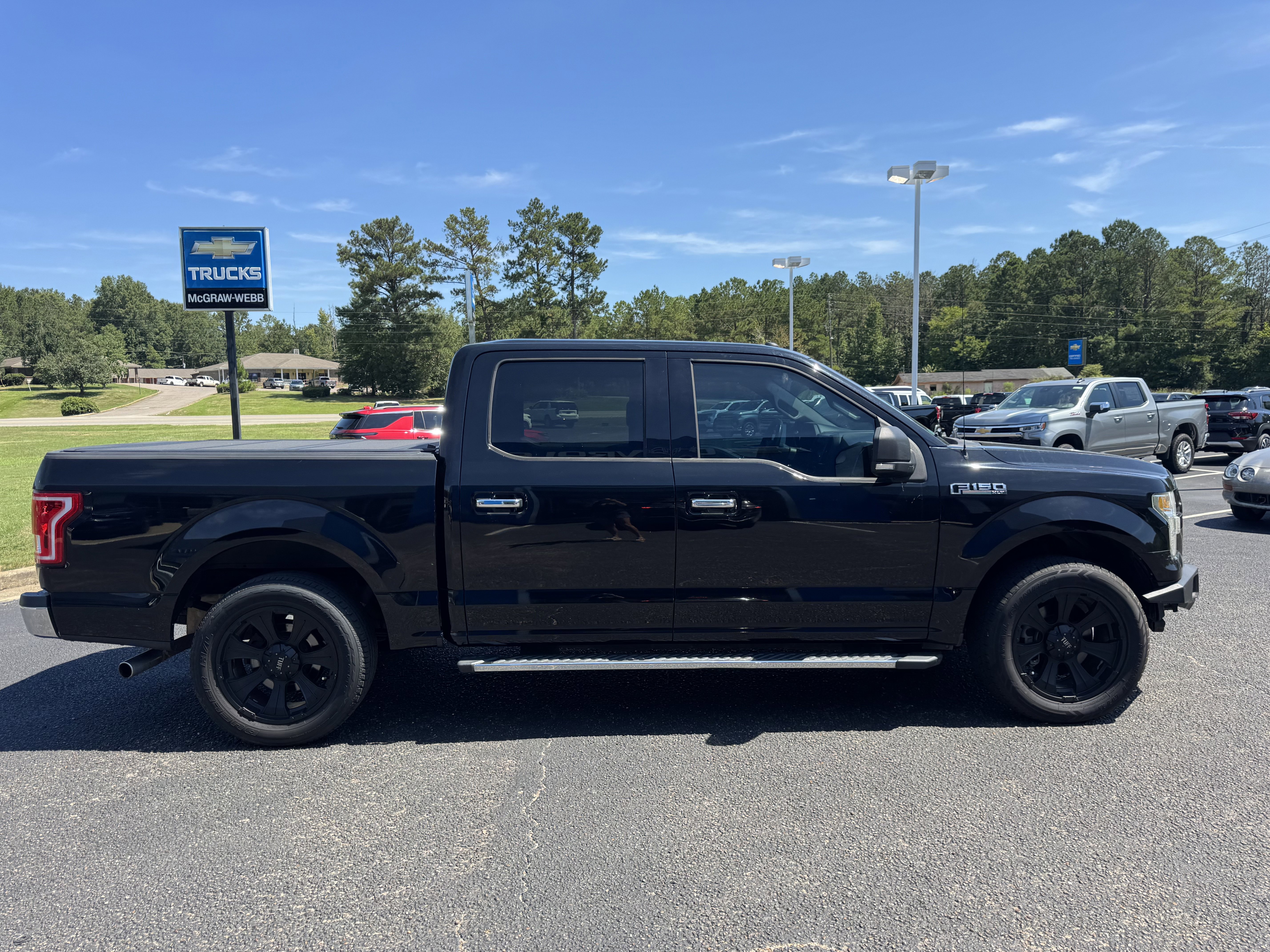 Used 2017 Ford F150 XLT w/ Equipment Group 302A Luxury image 2