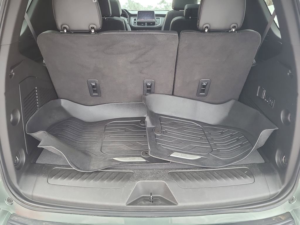 Used 2023 GMC Yukon SLT image 42