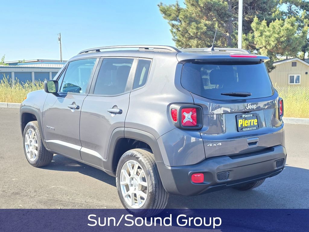 Used 2023 Jeep Renegade Latitude w/ Sun/Sound Group AWD/4WD image 4