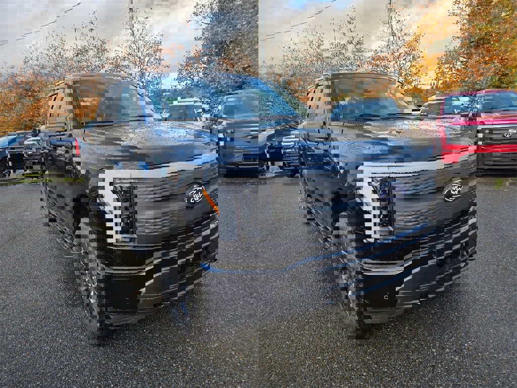 New 2025 Ford F150 Lightning Flash image 3