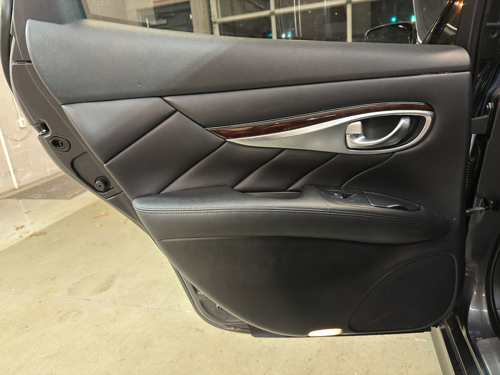 Used 2012 INFINITI M37 x w/ Premium Pkg image 29