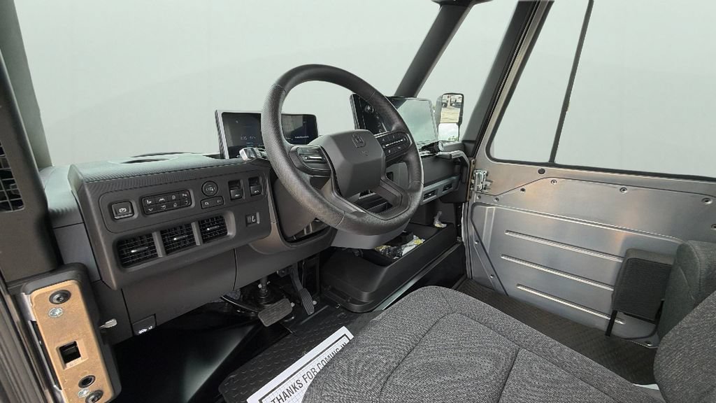 Used 2024 Chevrolet Brightdrop 400 w/ Commercial Equipment Package AWD/4WD image 18