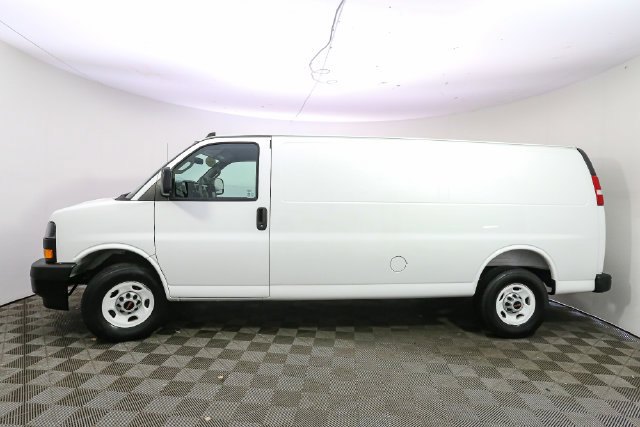 Used 2025 GMC Savana 3500 Extended w/ Driver Convenience Package RWD image 6