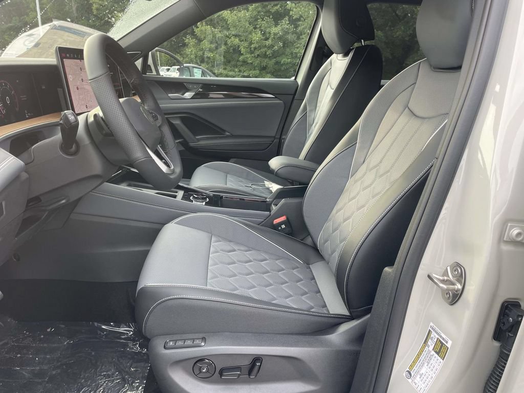 New 2026 Volkswagen Tiguan SEL R-Line AWD/4WD image 15