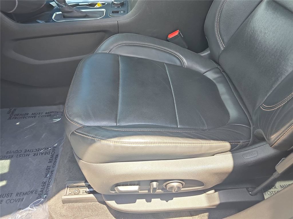 Used 2019 Chevrolet Traverse Premier w/ Redline Edition AWD/4WD image 21