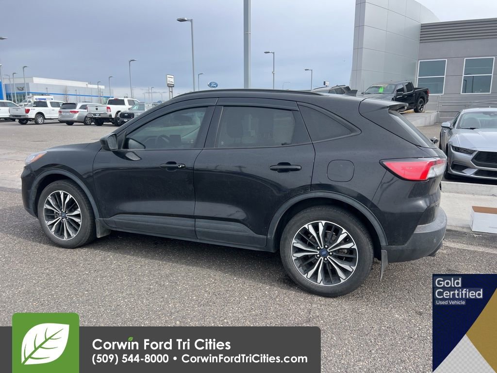 Used 2022 Ford Escape SEL w/ SEL Stealth AWD Package image 32