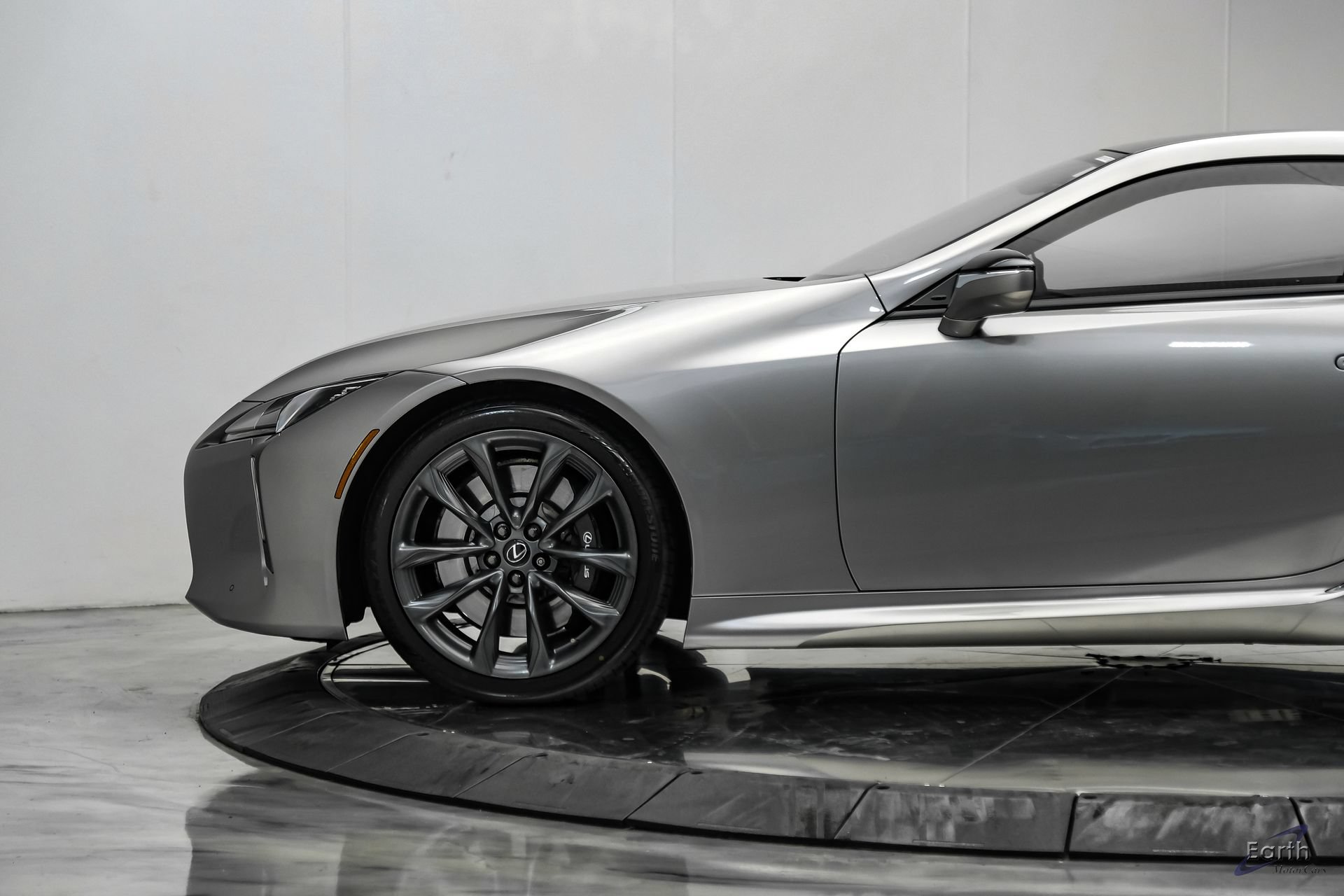 Used 2018 Lexus LC 500 Coupe w/ Performance Package RWD image 9