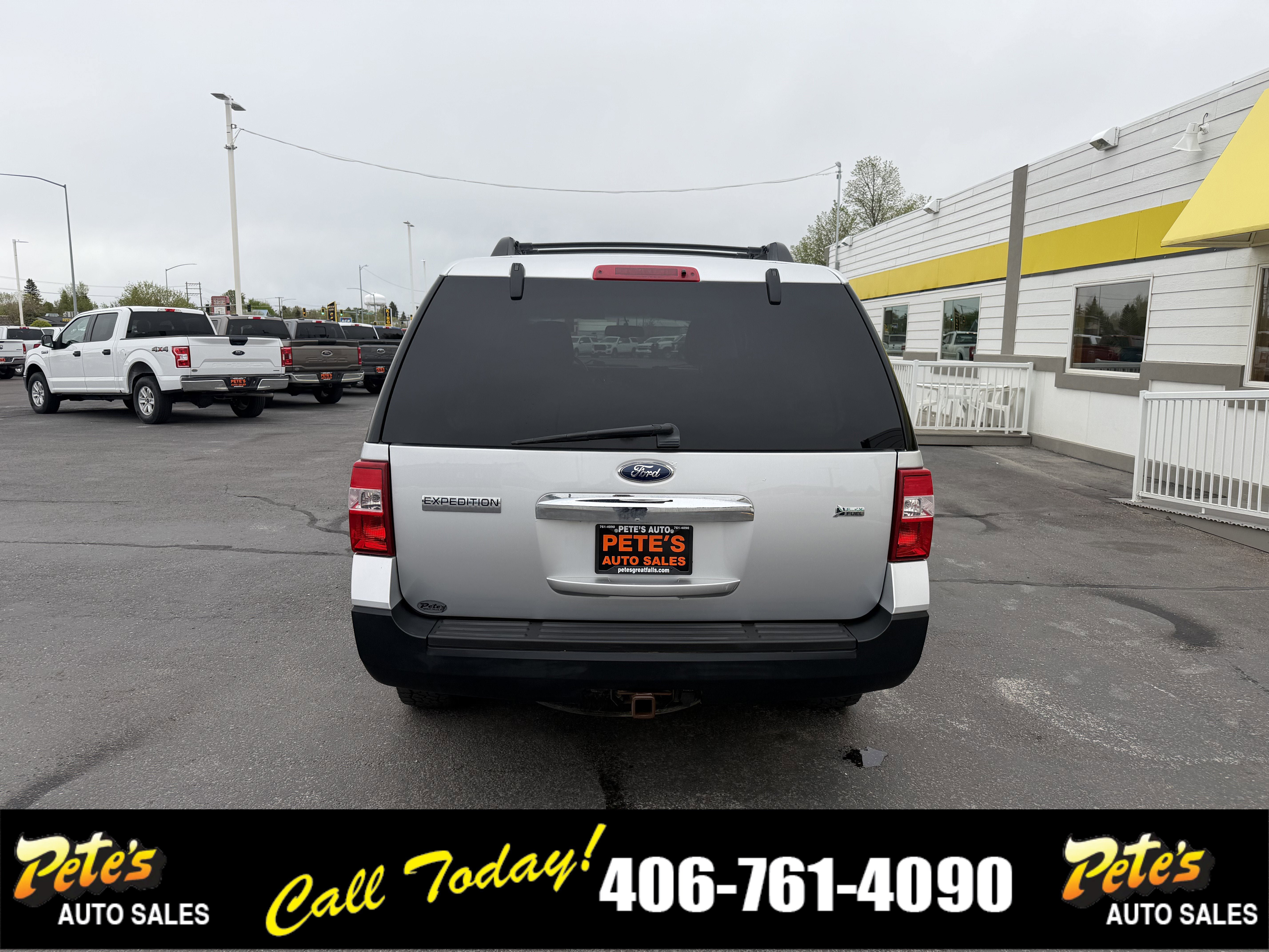 Used 2013 Ford Expedition XL w/ HD Trailer Tow Pkg AWD/4WD image 3
