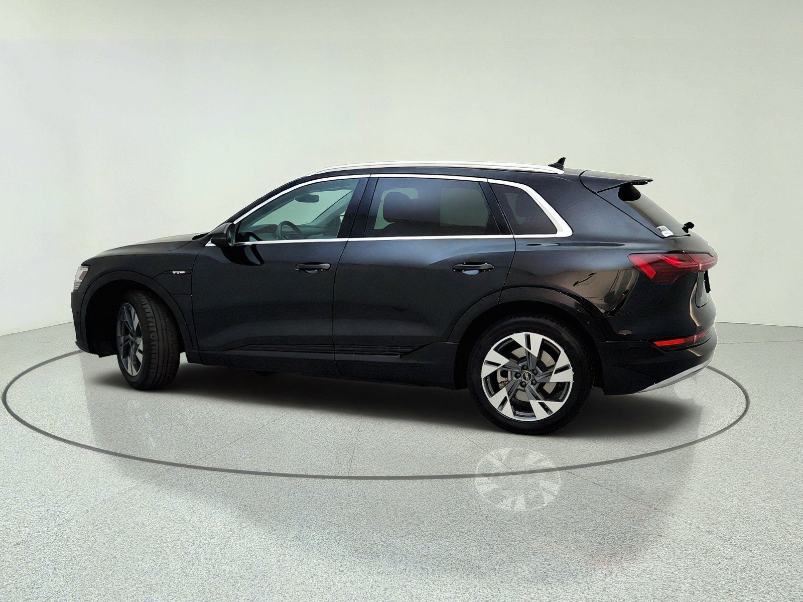 Used 2023 Audi e-tron Premium Plus w/ Premium Plus Package AWD/4WD image 13