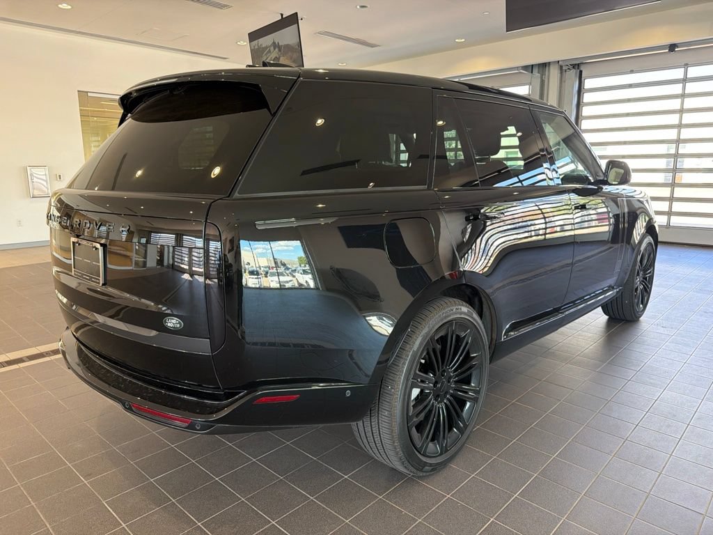 Used 2026 Land Rover Range Rover Long Wheelbase SE AWD/4WD image 5