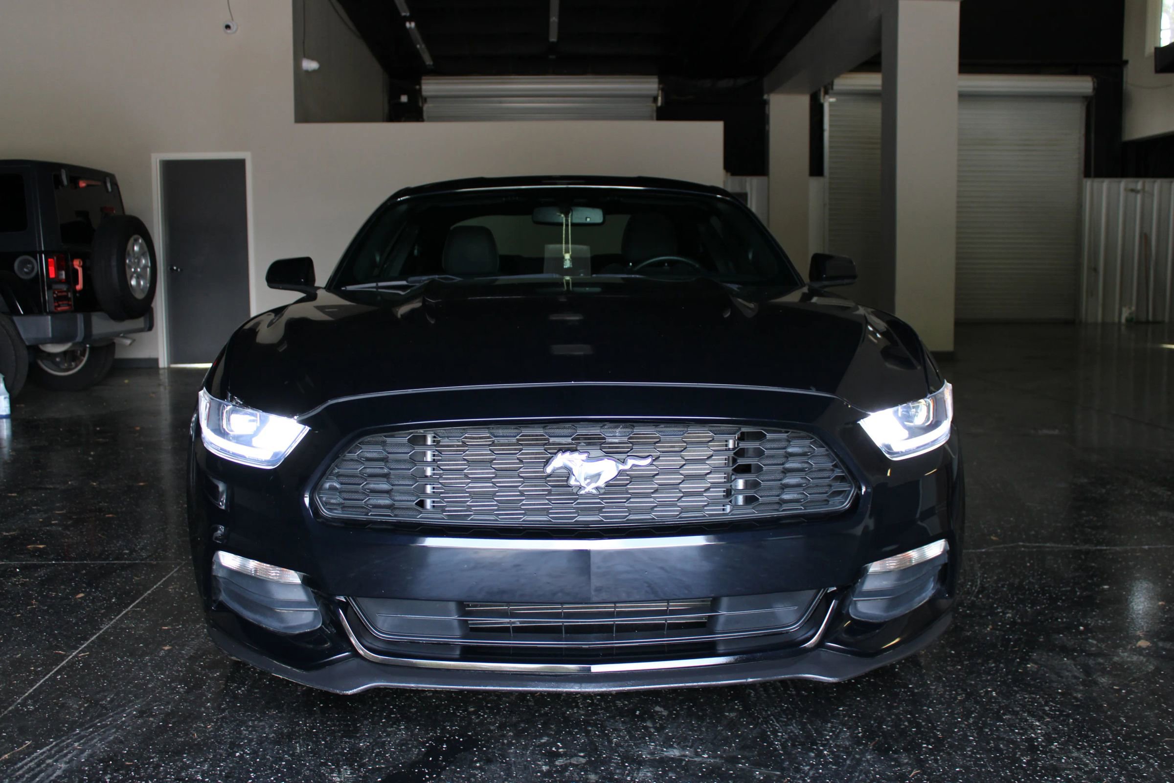 Used 2016 Ford Mustang Coupe image 7