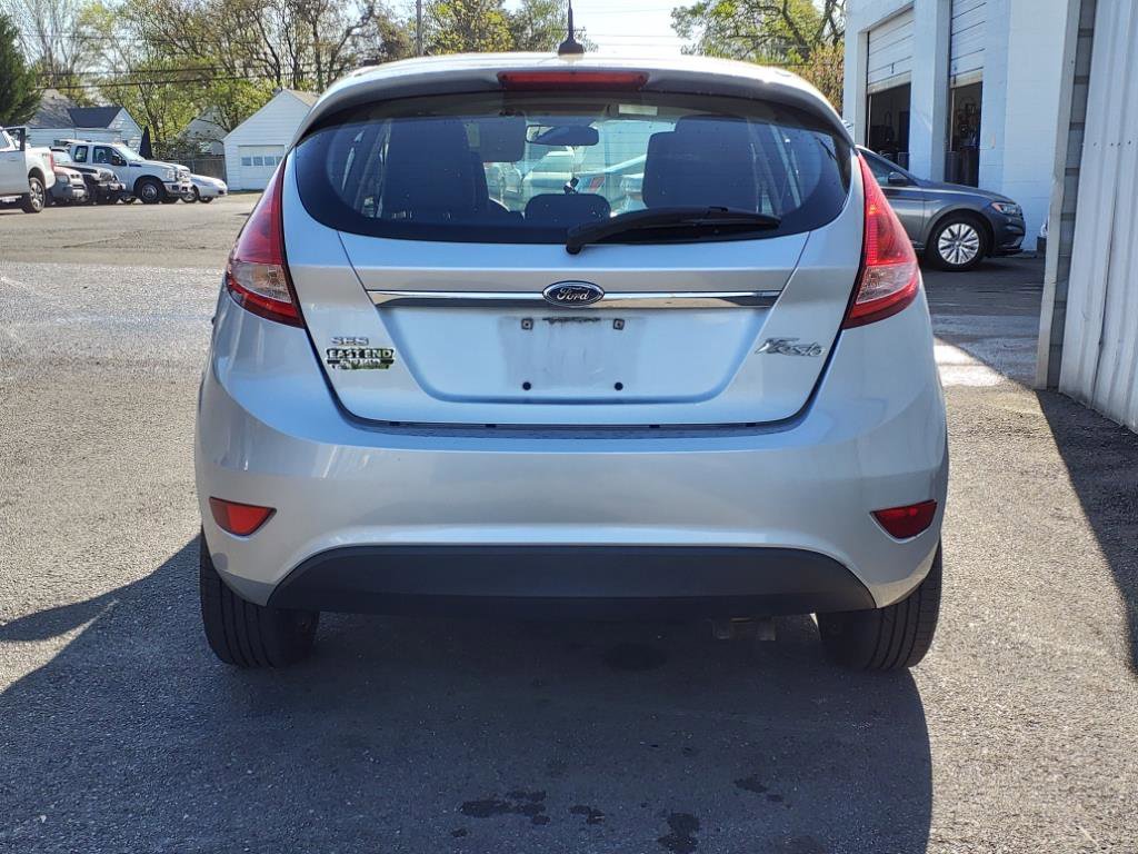 Used 2012 Ford Fiesta SES image 4