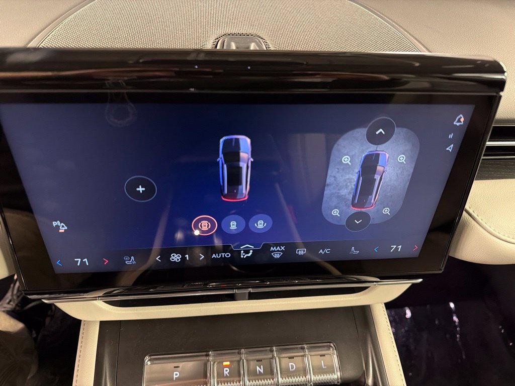 New 2026 Lincoln Nautilus Reserve w/ Jet Appearance Package AWD/4WD image 12