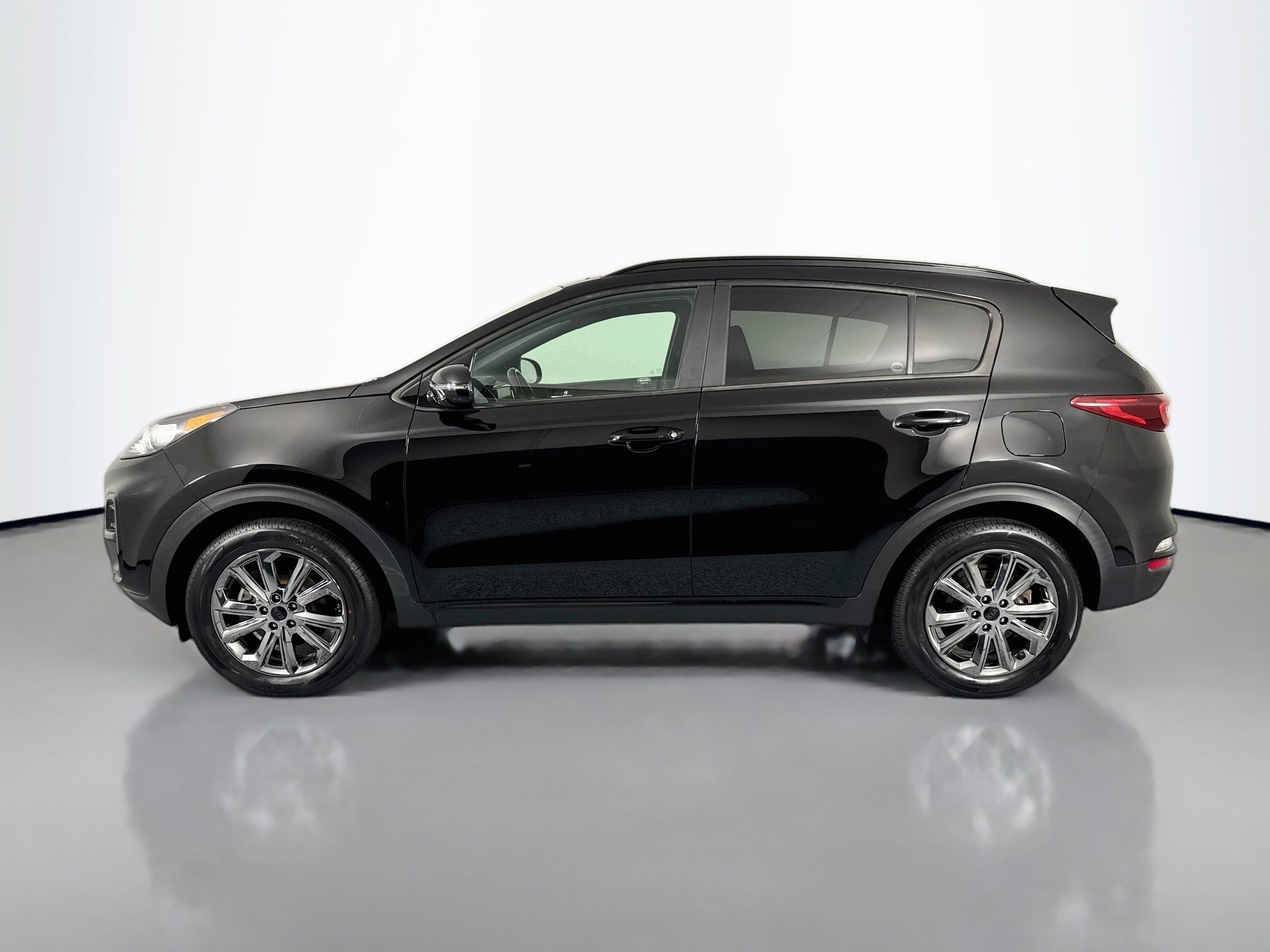 Used 2022 Kia Sportage Nightfall Edition w/ Nighfall AWD Premium Package image 8