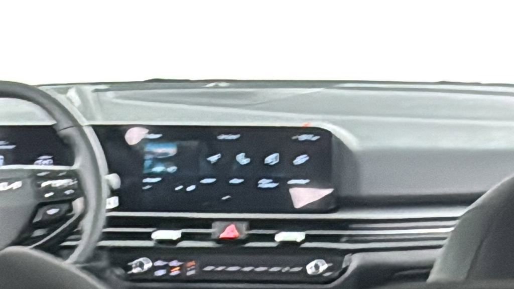 New 2026 Kia Sportage S image 16