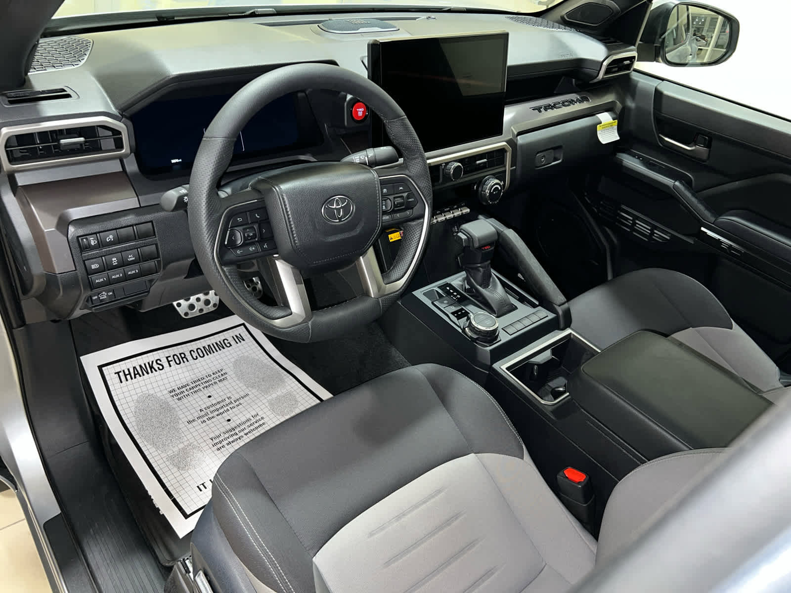 Used 2024 Toyota Tacoma TRD Sport w/ TRD Sport Upgrade Package image 11