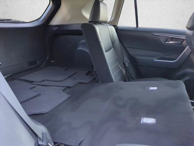 Used 2023 Toyota RAV4 XLE Premium AWD/4WD image 28