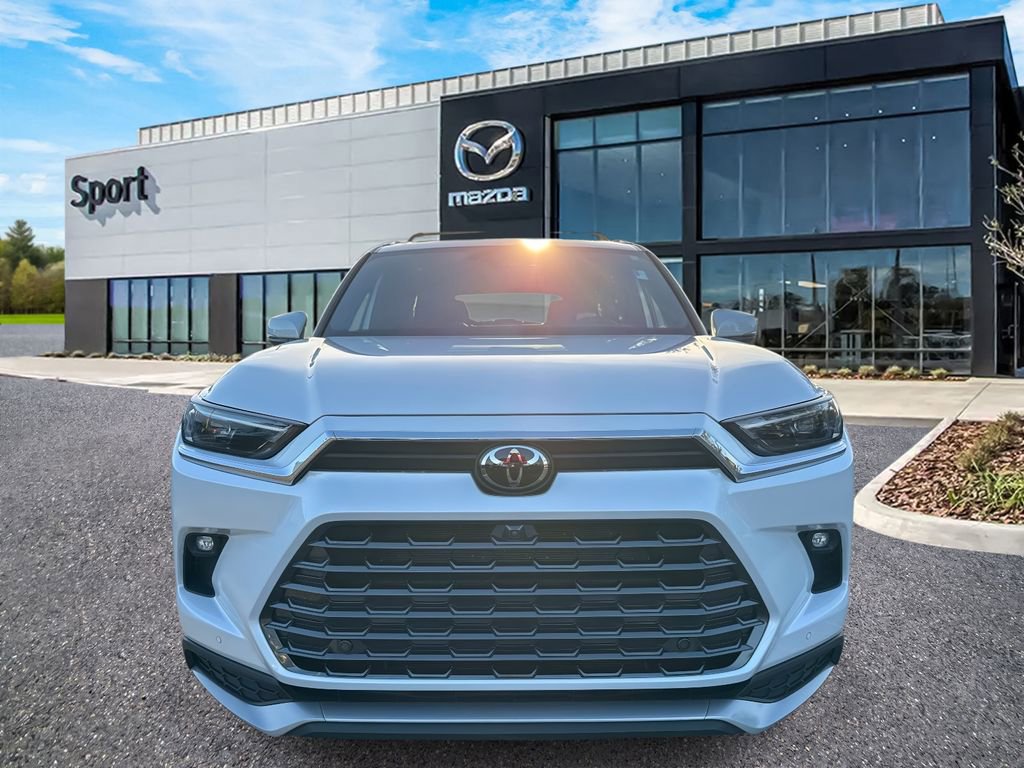 Used 2024 Toyota Grand Highlander AWD Hybrid image 9