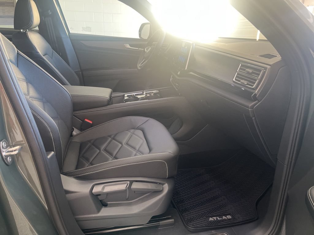 New 2026 Volkswagen Atlas Cross Sport SE AWD/4WD image 41