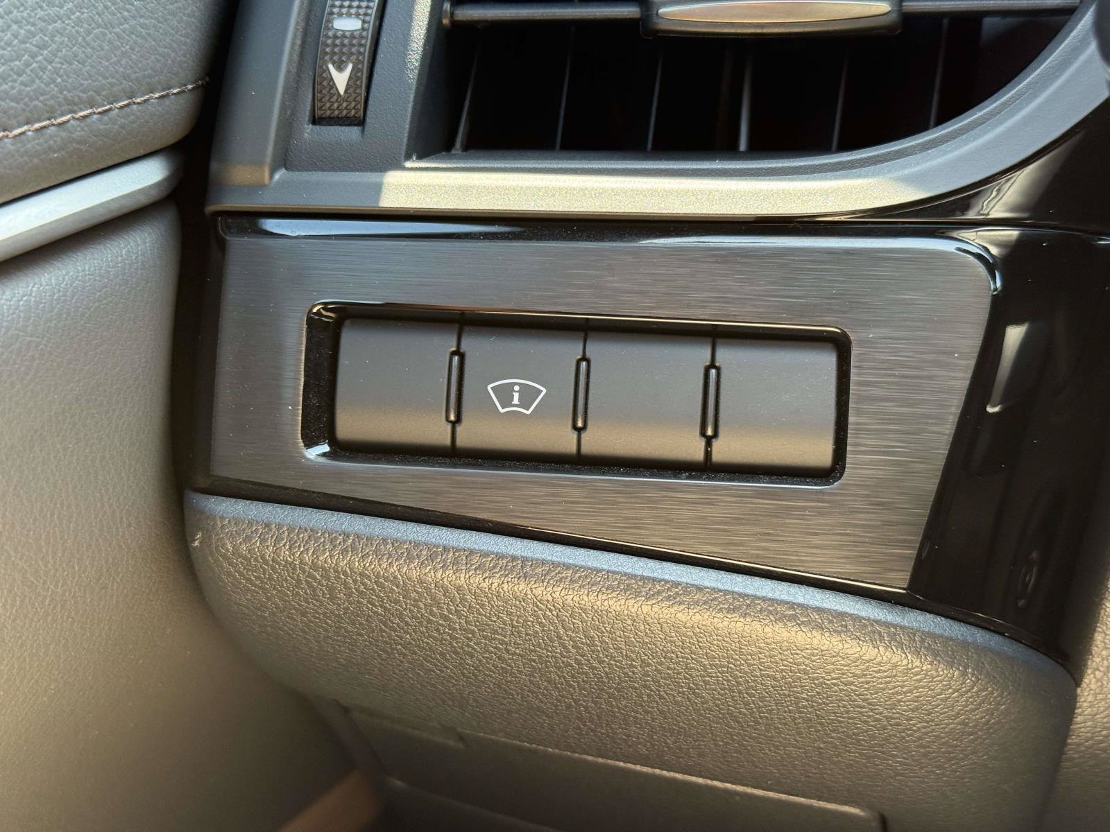 Used 2025 Lexus ES 350 w/ Premium Package FWD image 23