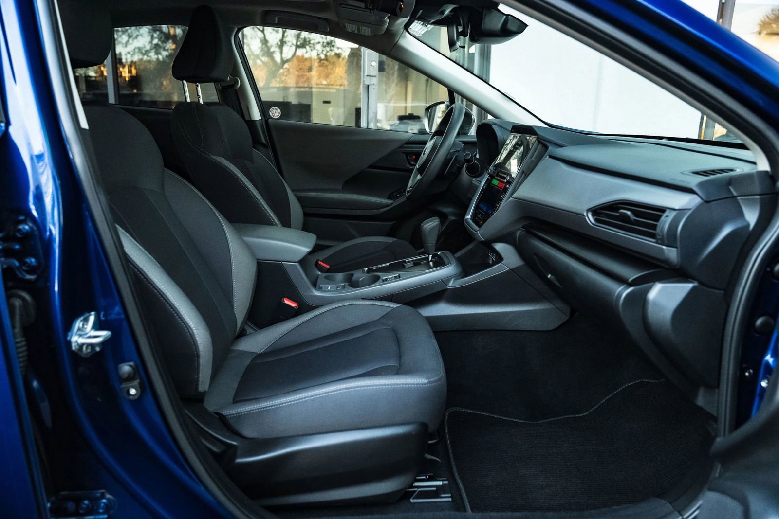 Used 2025 Subaru Crosstrek 2.0i Premium image 31