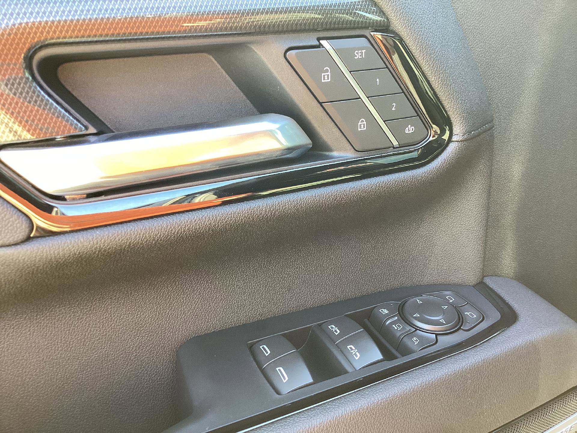 New 2025 GMC Sierra 2500 AT4 w/ Max Trailering Package image 10