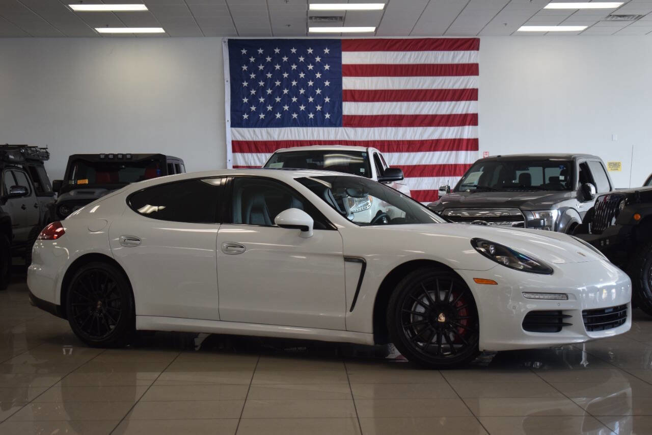 Used 2014 Porsche Panamera 4 image 1