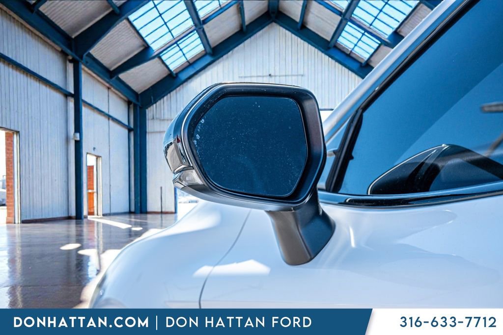 Used 2023 Toyota Camry SE image 25