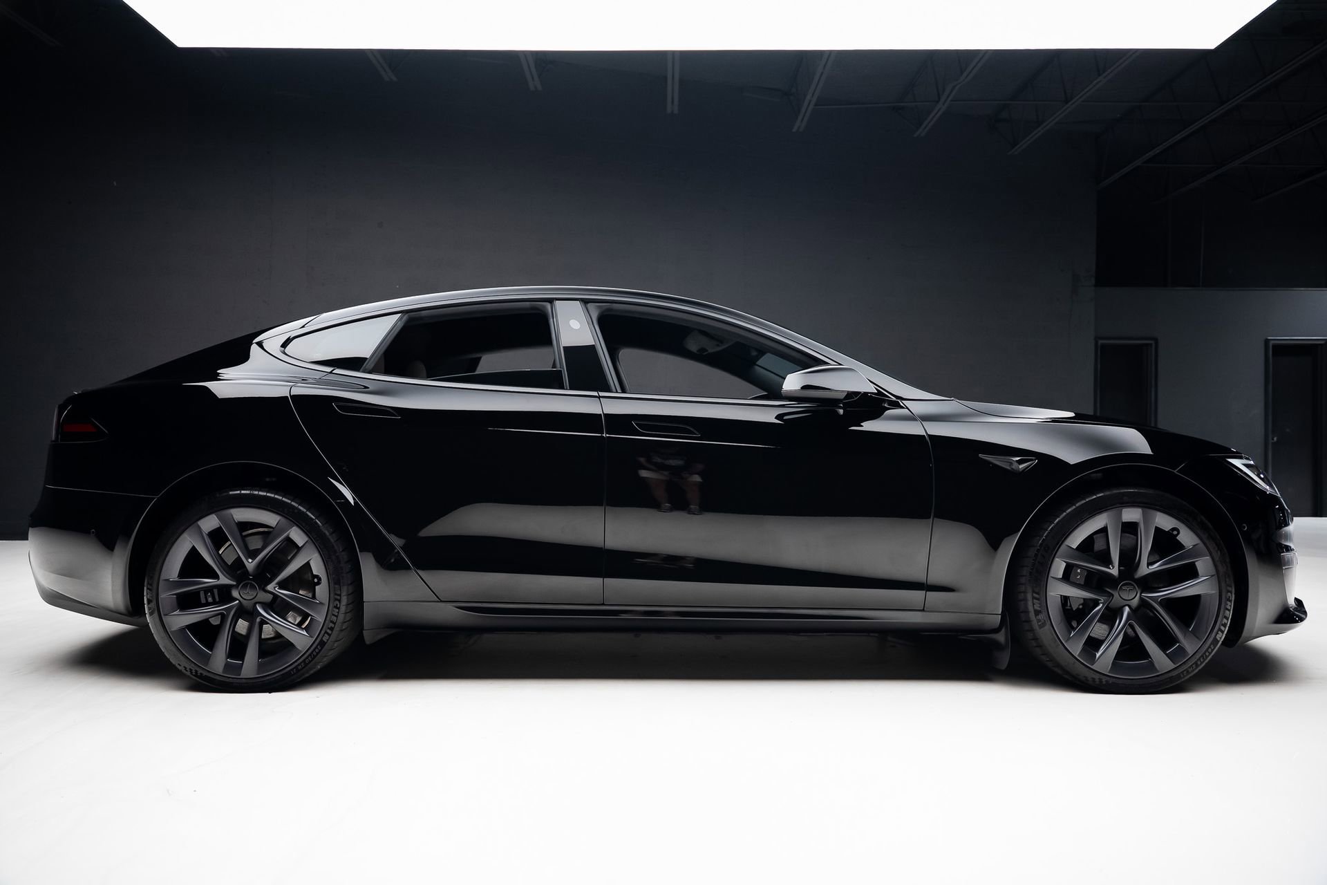 Used 2022 Tesla Model S Plaid image 33